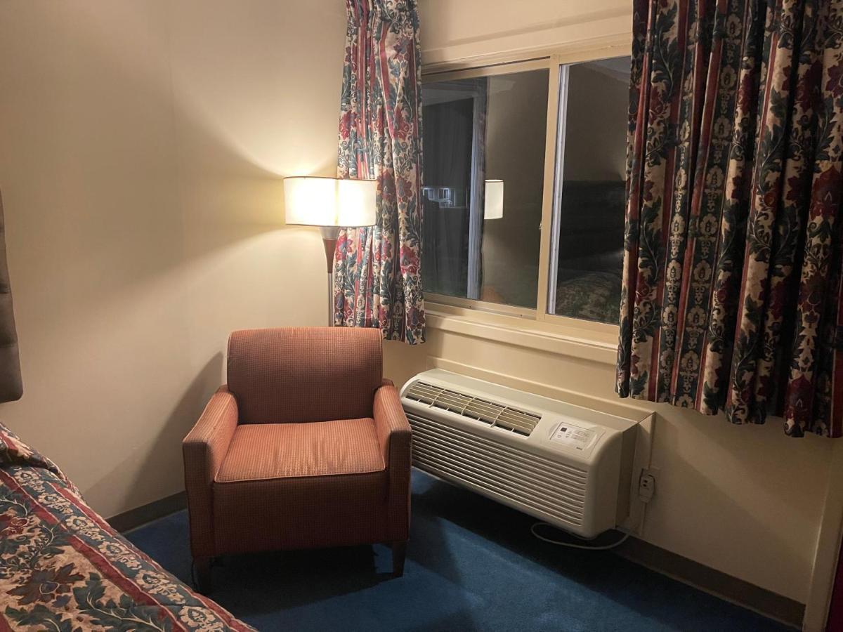 Dollinger'S Motor Inn Albion 외부 사진
