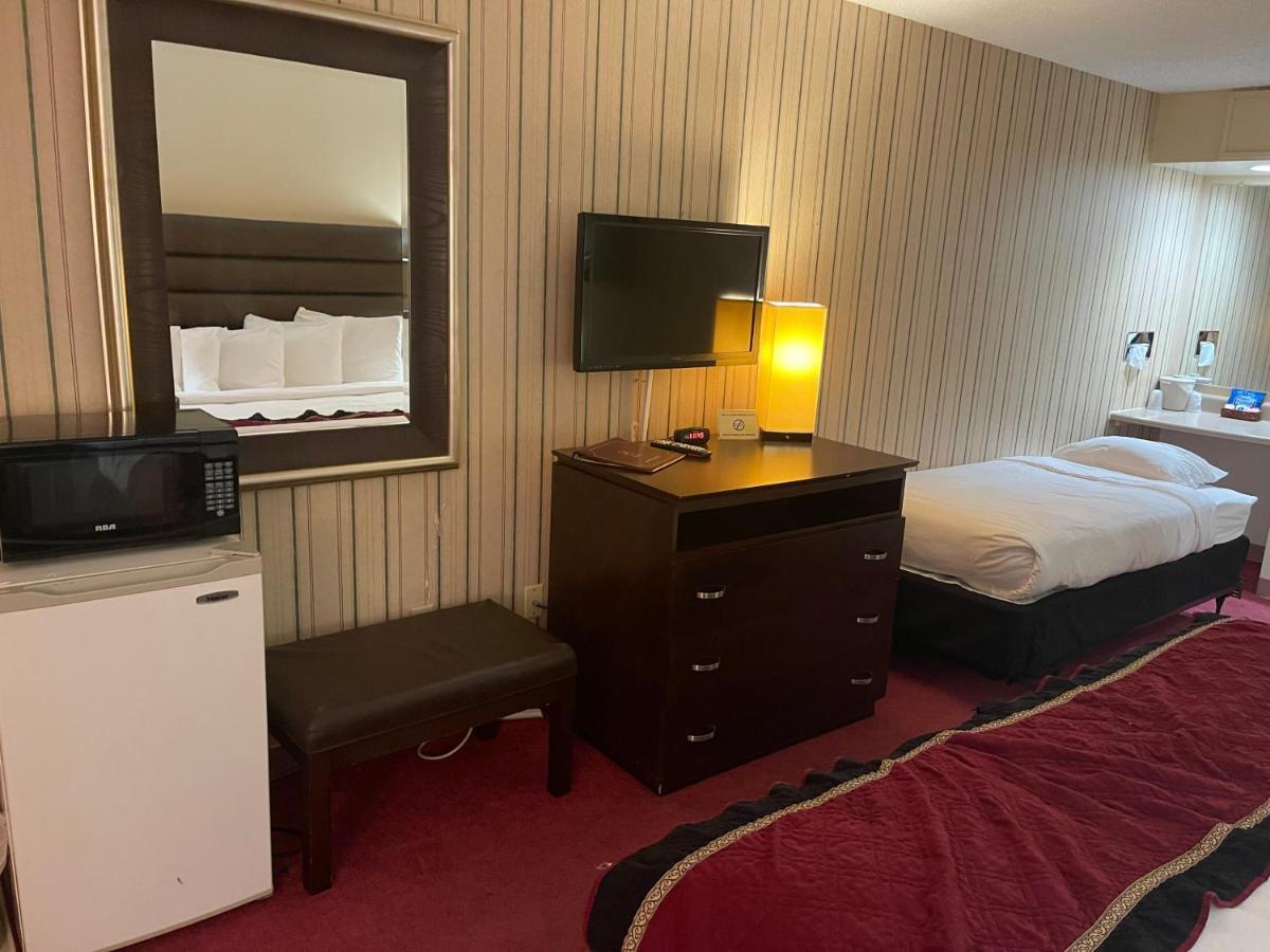Dollinger'S Motor Inn Albion 외부 사진